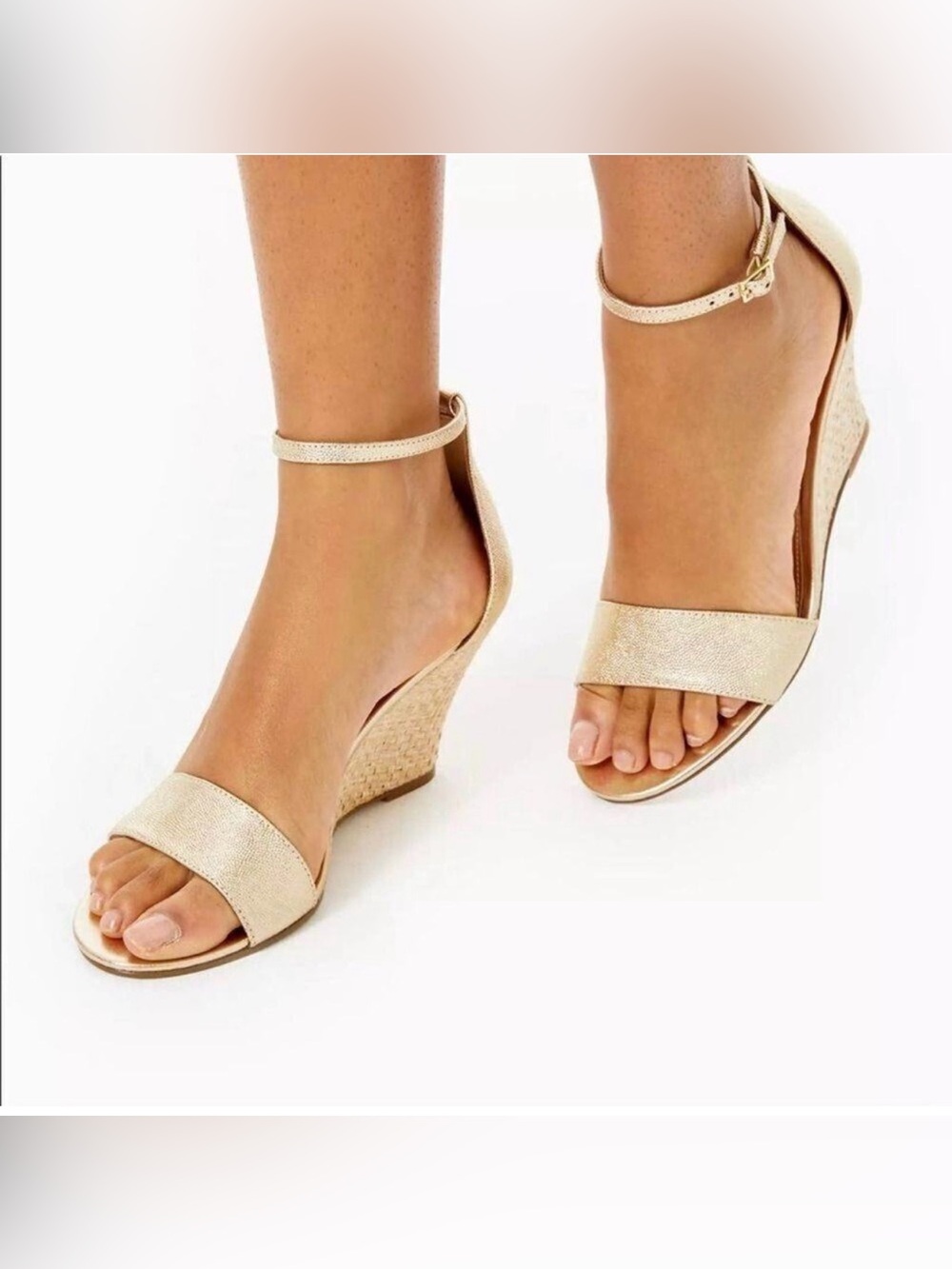 Lilly Pulitzer Bridgette metallic gold wedge sandals. 3”Heel! Size 8 1/2.